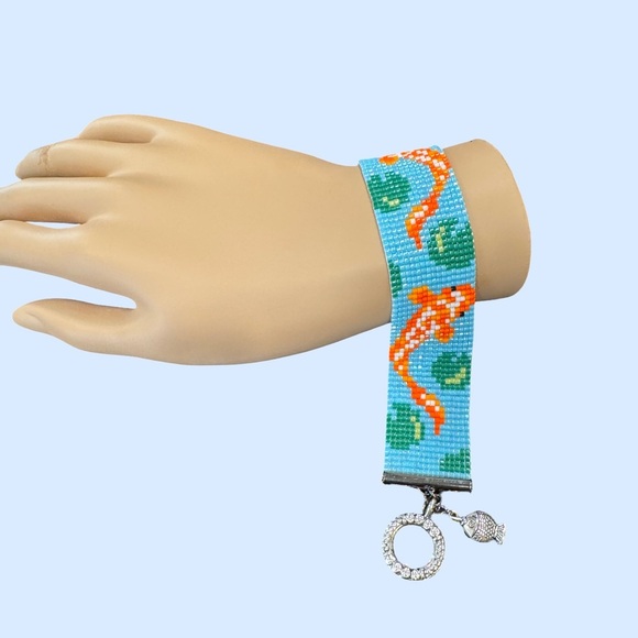 Hand Crafted Blue and Orange Beaded Koi Fish Bracelet Toggle Closure 7.1” - Picture 4 of 6